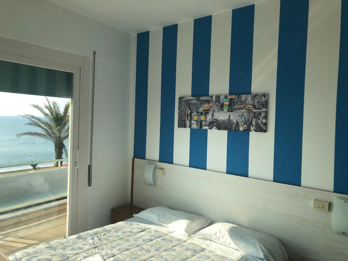 Hotel Miramare Savona Kültér fotó