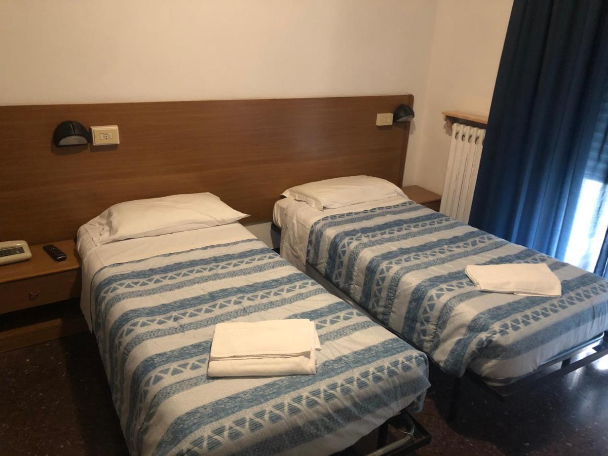 Hotel Miramare Savona Kültér fotó